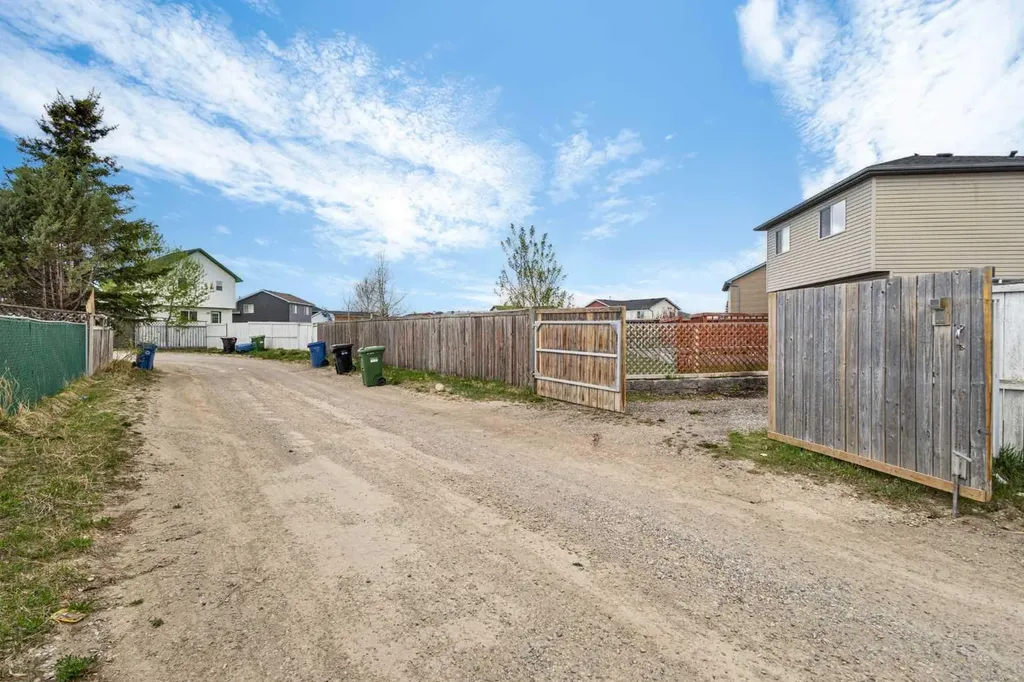 49 Martin Crossing Green NE Calgary AB T3J 3P1