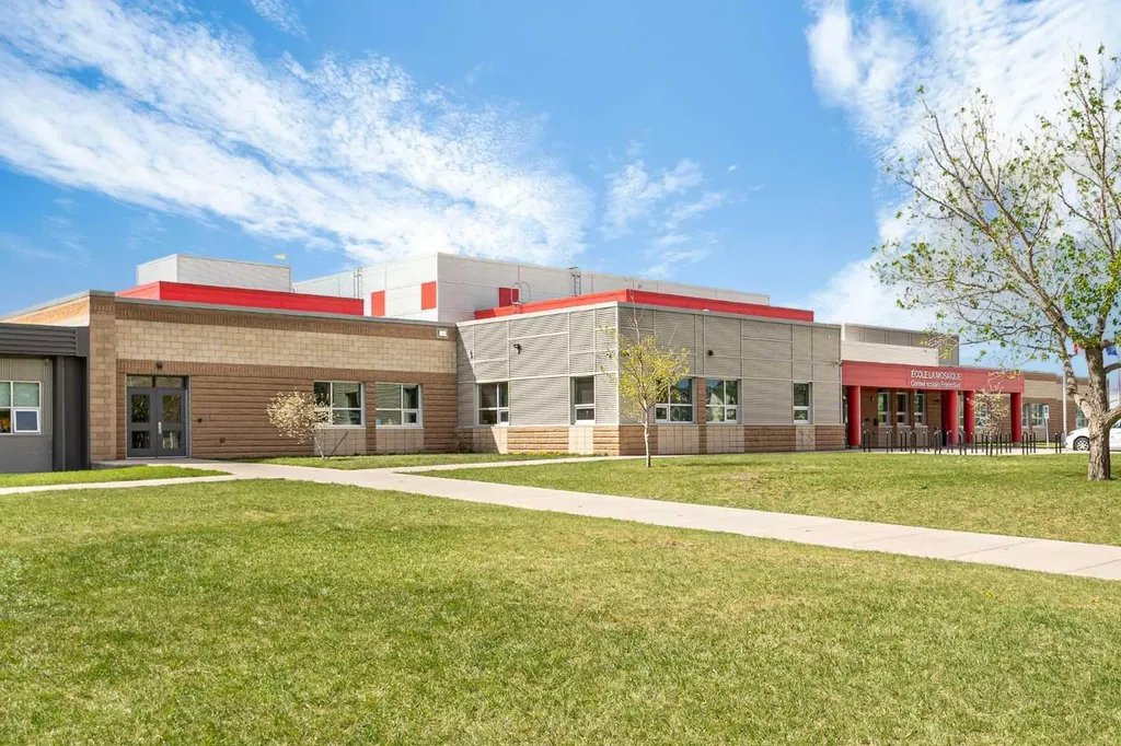 49 Martin Crossing Green NE Calgary AB T3J 3P1