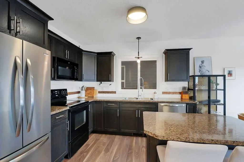 14 Cedar Square Blackfalds AB T4M 0A1