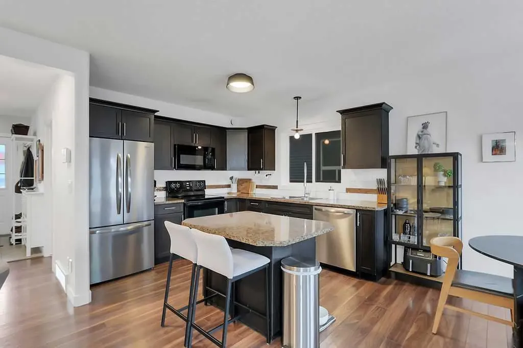 14 Cedar Square Blackfalds AB T4M 0A1