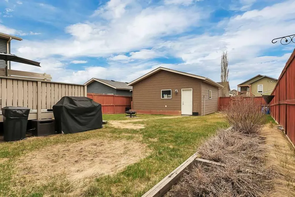 14 Cedar Square Blackfalds AB T4M 0A1