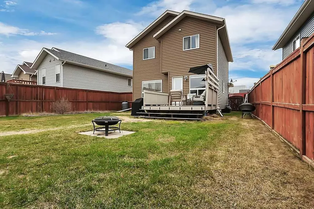 14 Cedar Square Blackfalds AB T4M 0A1