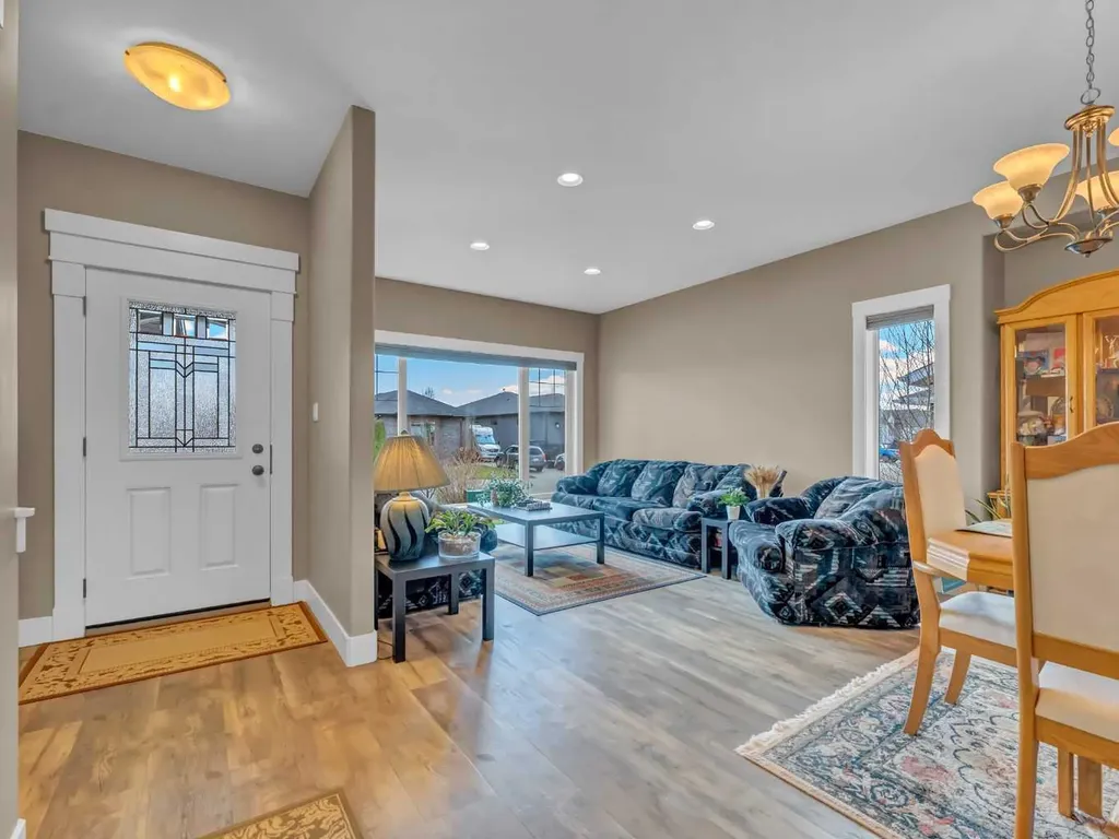 16 Sandpiper Estates Road Lake Newell Resort AB T1R 0X7