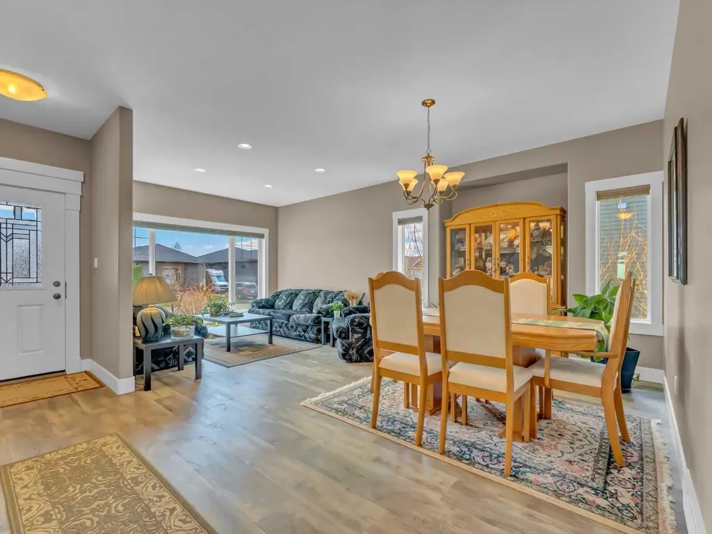 16 Sandpiper Estates Road Lake Newell Resort AB T1R 0X7