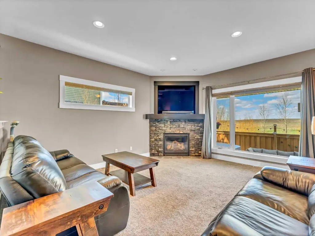 16 Sandpiper Estates Road Lake Newell Resort AB T1R 0X7