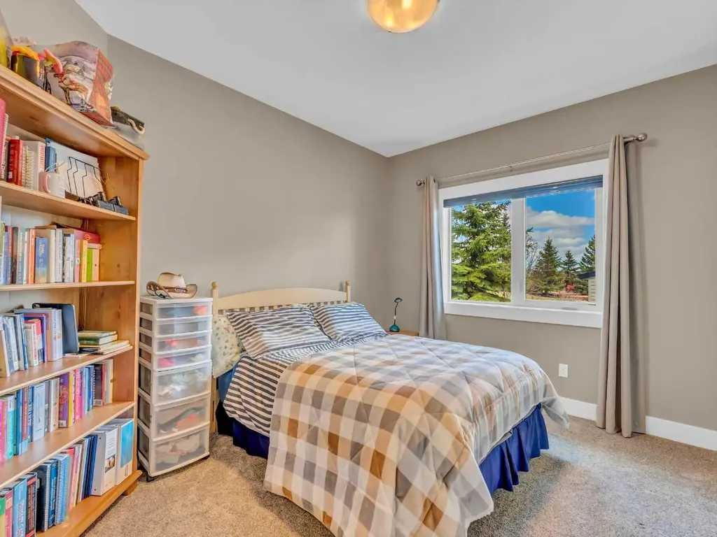 16 Sandpiper Estates Road Lake Newell Resort AB T1R 0X7