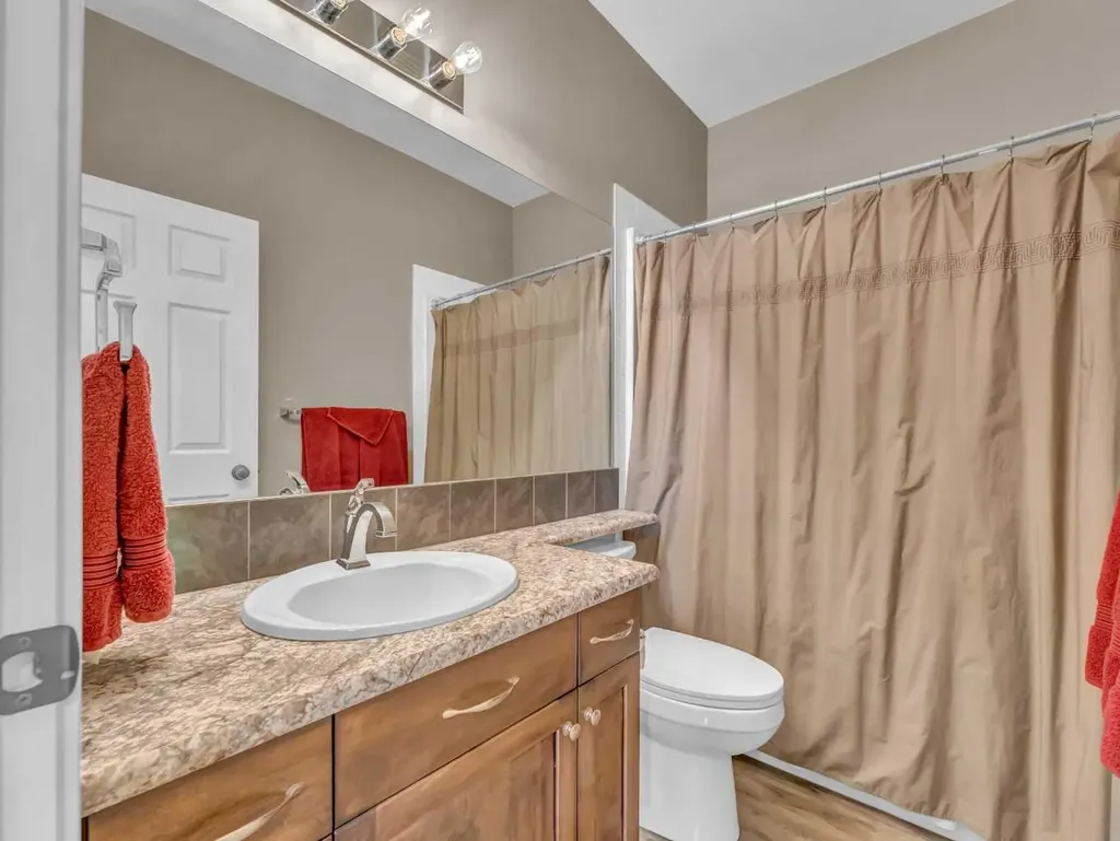 16 Sandpiper Estates Road Lake Newell Resort AB T1R 0X7