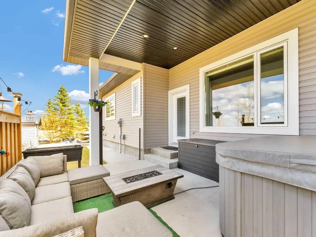 16 Sandpiper Estates Road Lake Newell Resort AB T1R 0X7