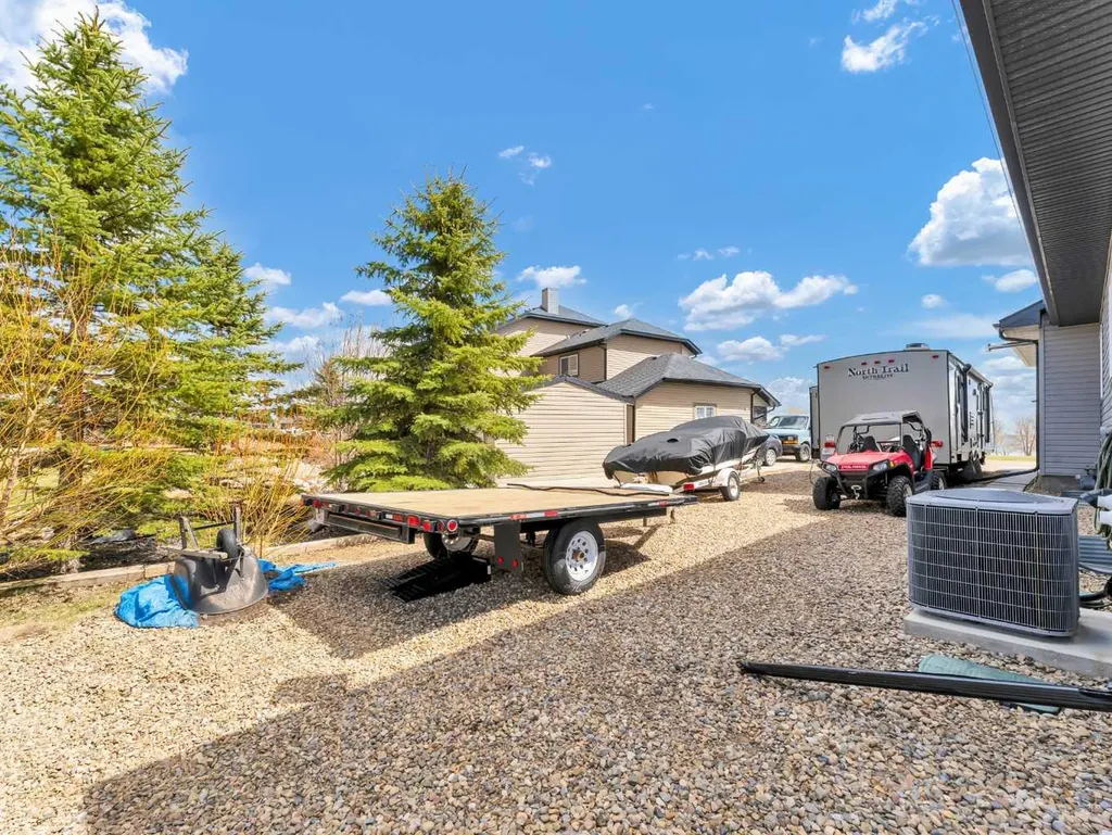 16 Sandpiper Estates Road Lake Newell Resort AB T1R 0X7