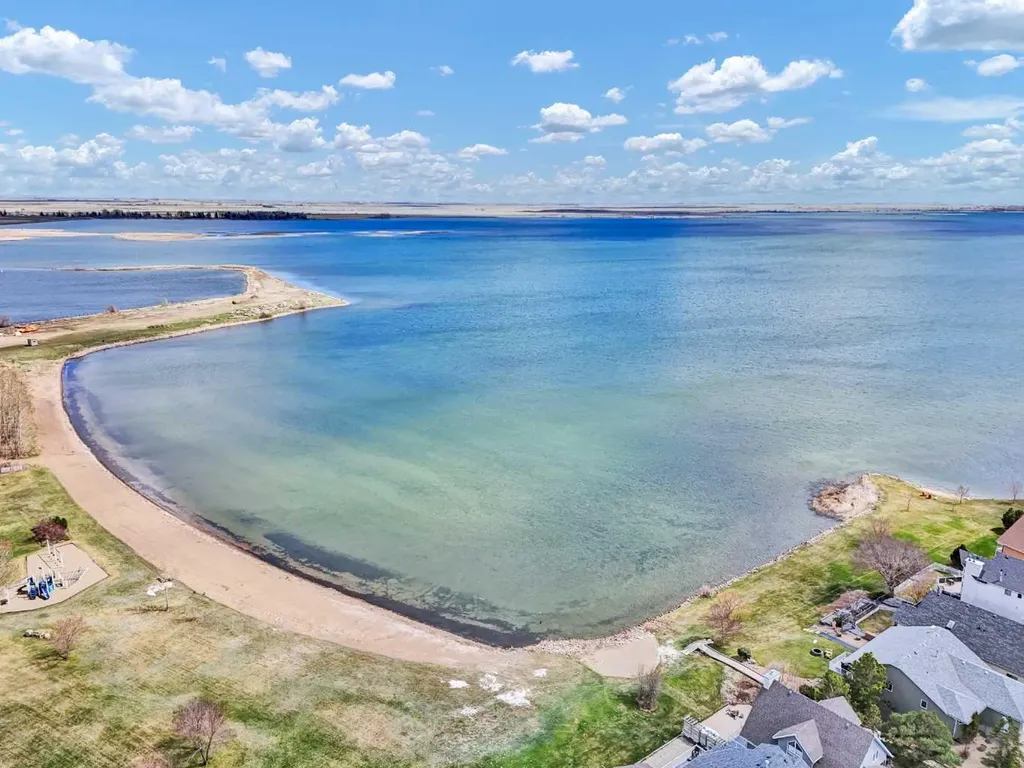 16 Sandpiper Estates Road Lake Newell Resort AB T1R 0X7