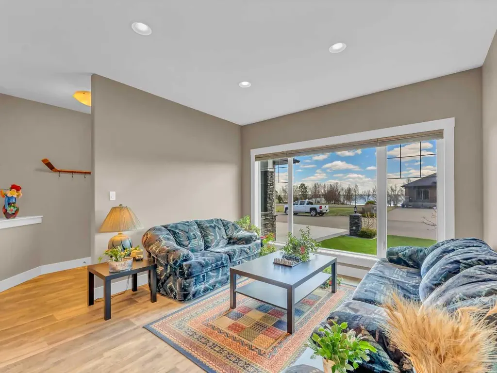 16 Sandpiper Estates Road Lake Newell Resort AB T1R 0X7