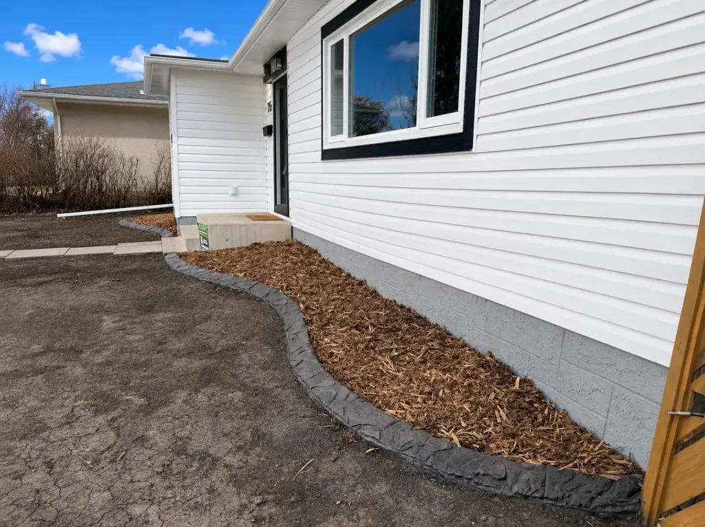 25 Osborne Street Red Deer AB T4N 5C1