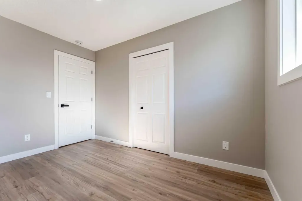 25 Osborne Street Red Deer AB T4N 5C1