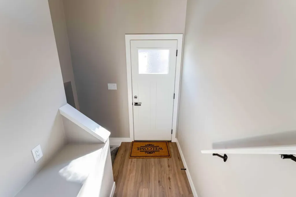 25 Osborne Street Red Deer AB T4N 5C1