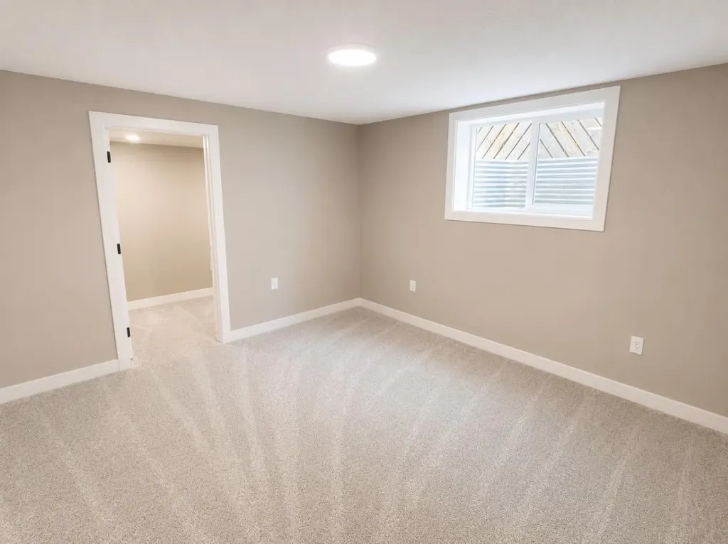 25 Osborne Street Red Deer AB T4N 5C1