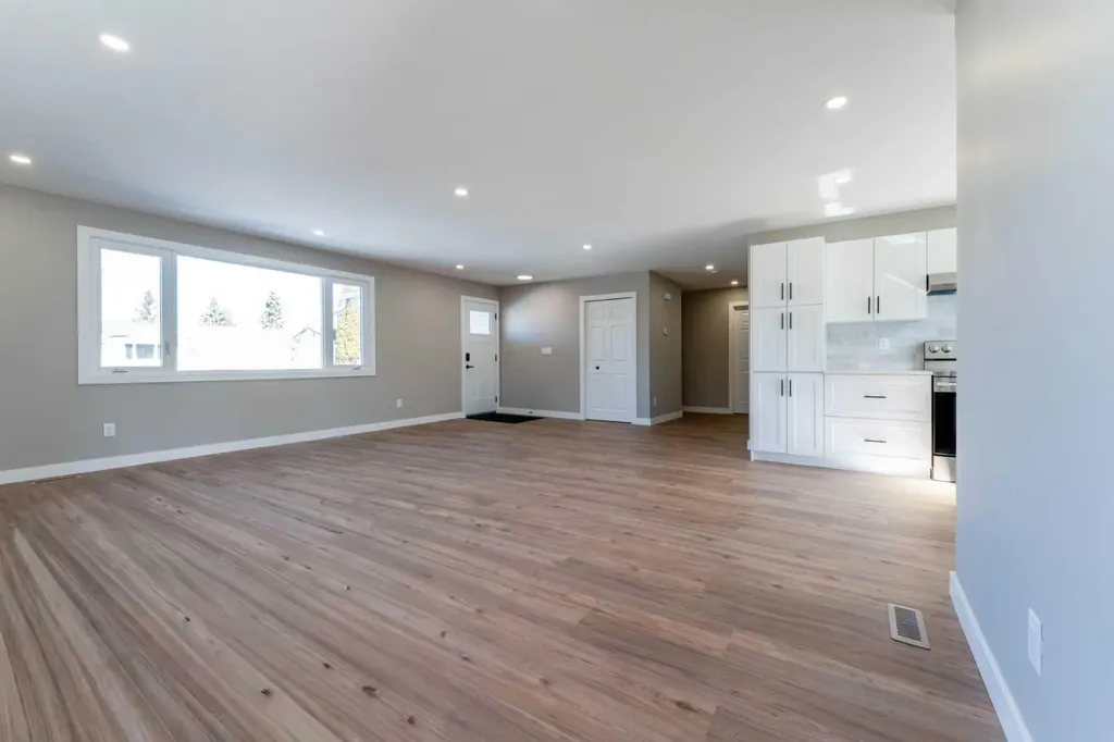 25 Osborne Street Red Deer AB T4N 5C1