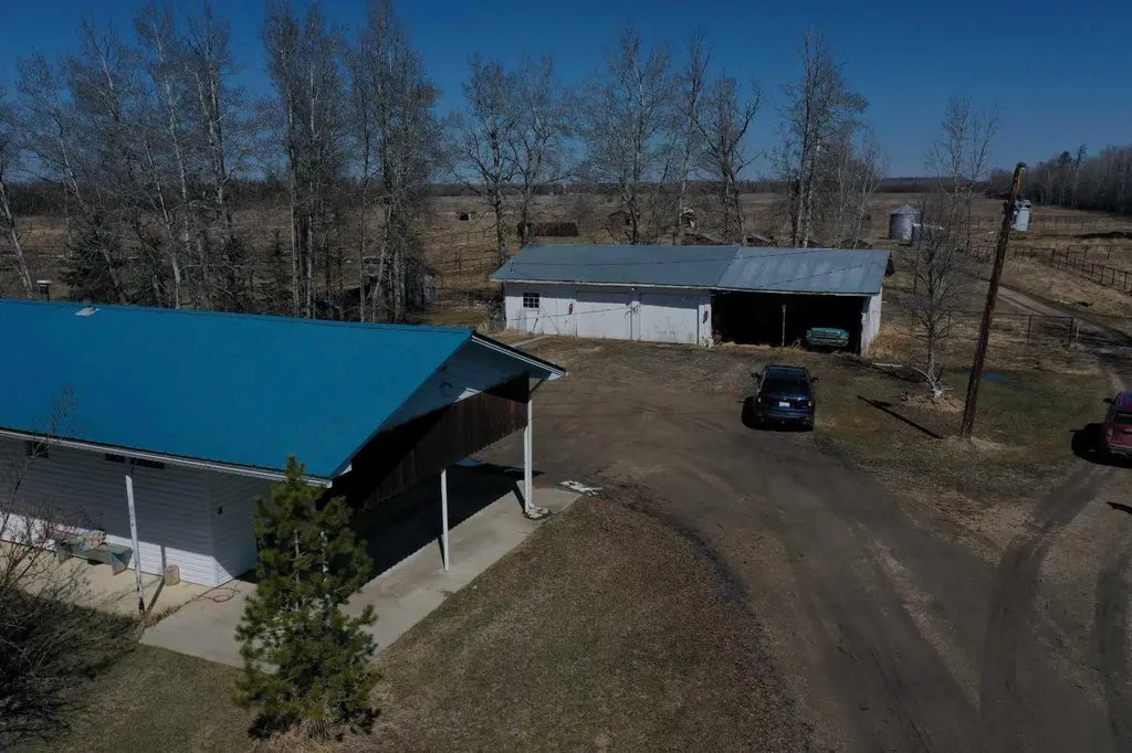 8118 Highway 620 Rural Brazeau County AB T7A2A1