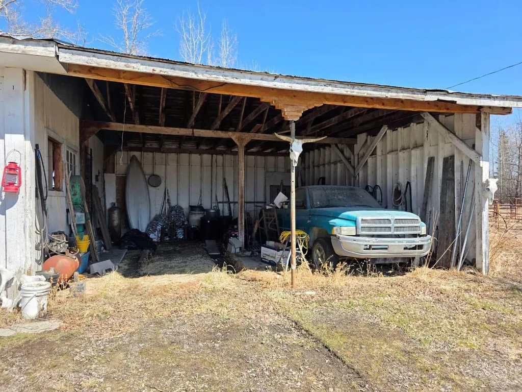 8118 Highway 620 Rural Brazeau County AB T7A2A1