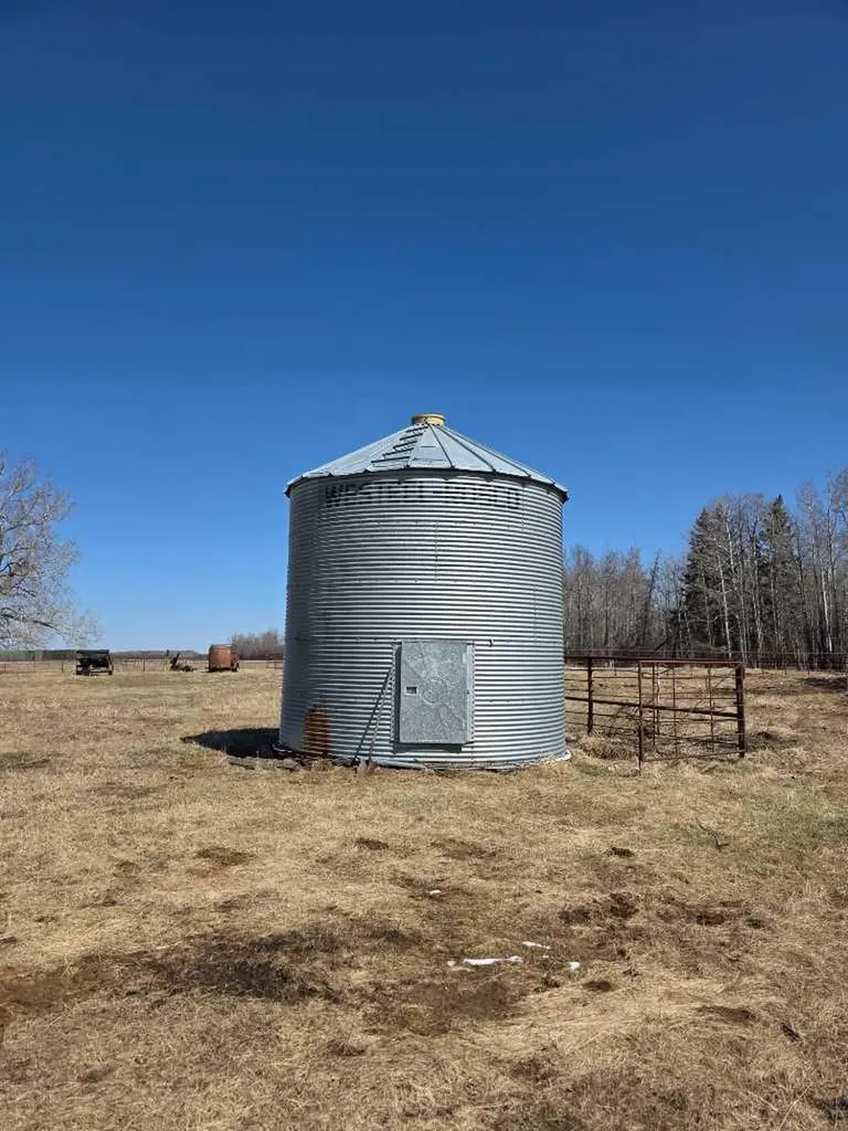 8118 Highway 620 Rural Brazeau County AB T7A2A1