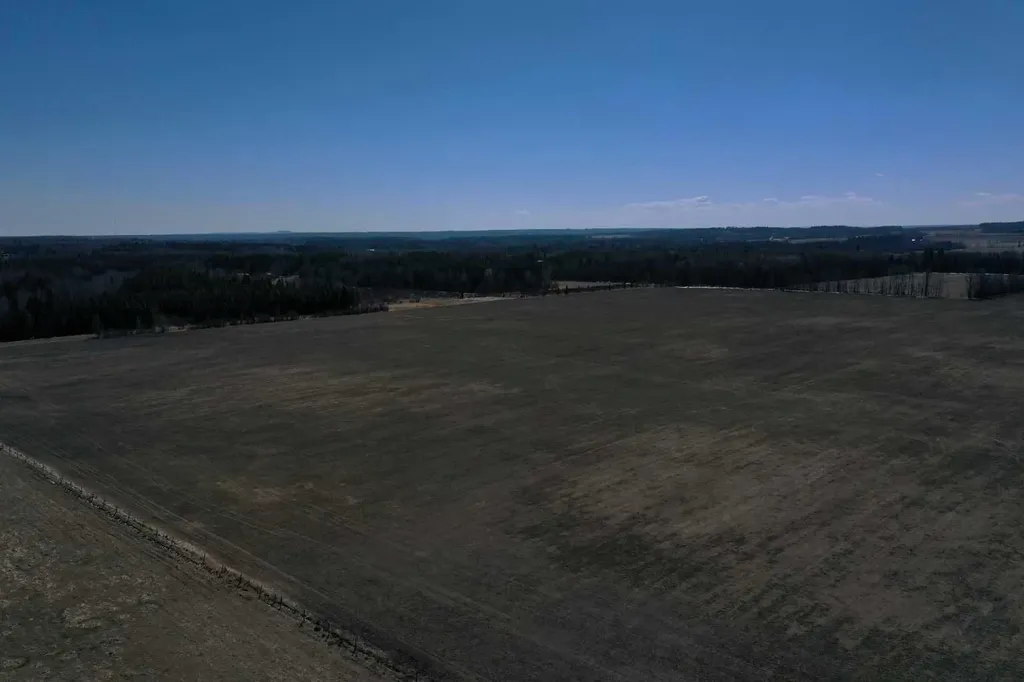 8118 Highway 620 Rural Brazeau County AB T7A2A1