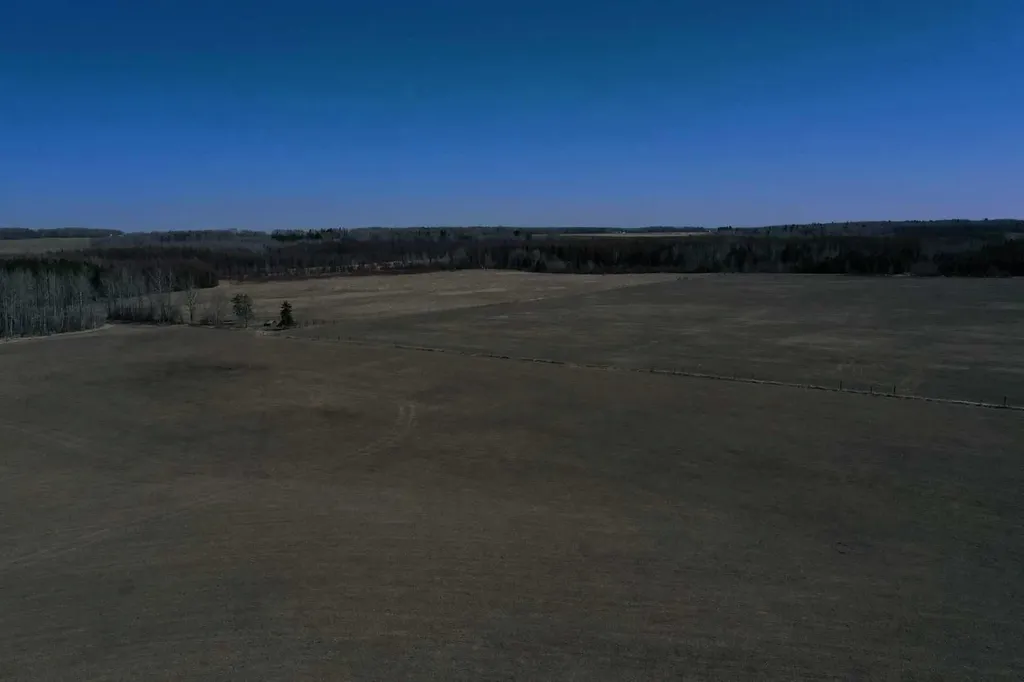 8118 Highway 620 Rural Brazeau County AB T7A2A1