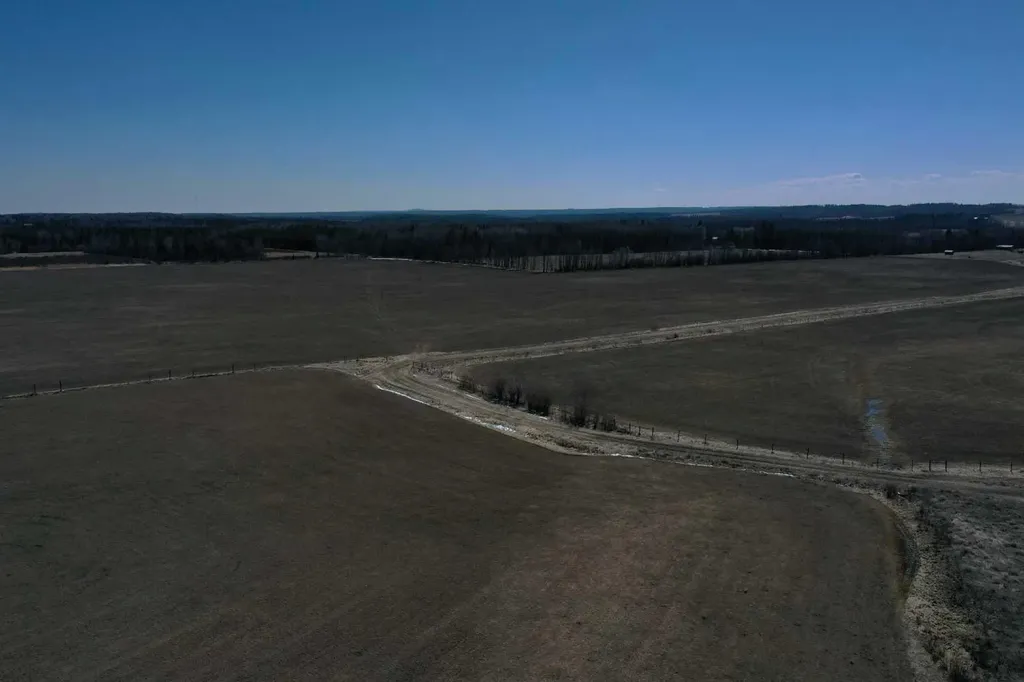 8118 Highway 620 Rural Brazeau County AB T7A2A1