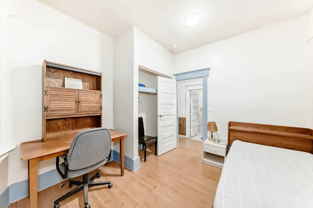 1227 13 Avenue SW Calgary AB T3C 0T2