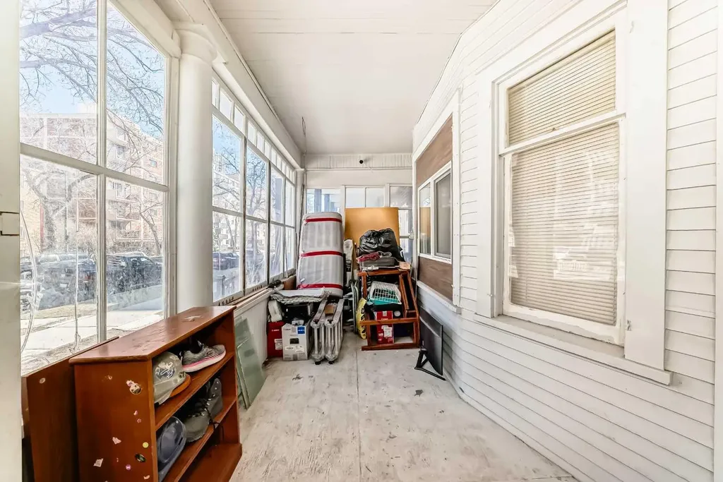 1227 13 Avenue SW Calgary AB T3C 0T2