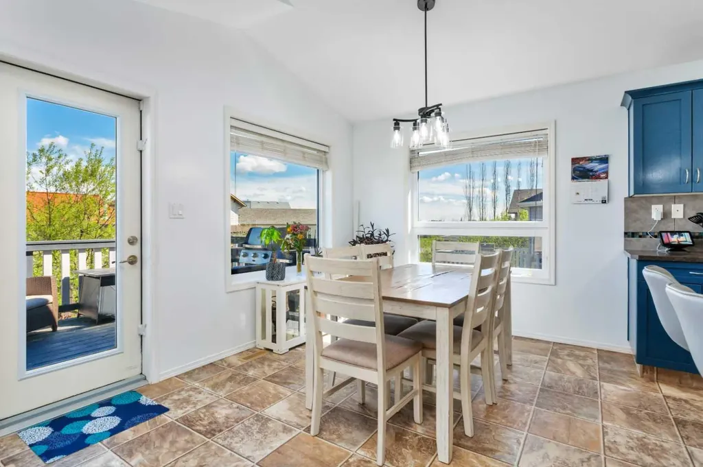 5908 67 Avenue Rocky Mountain House AB T4T 1V6
