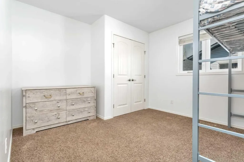 5908 67 Avenue Rocky Mountain House AB T4T 1V6