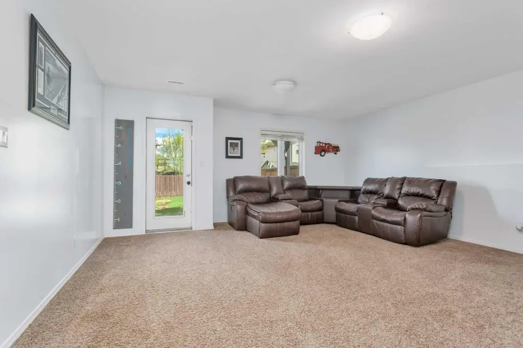 5908 67 Avenue Rocky Mountain House AB T4T 1V6