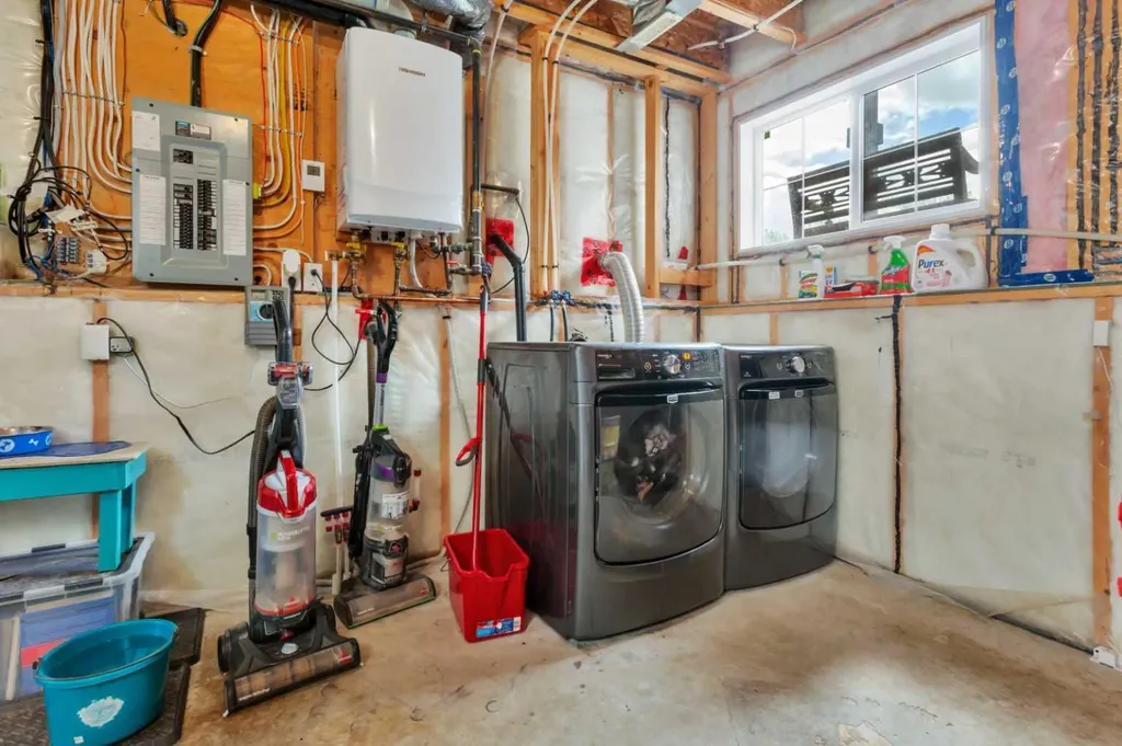 5908 67 Avenue Rocky Mountain House AB T4T 1V6