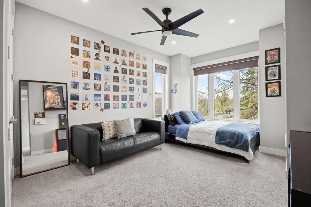 2223 Glenwood Drive SW Calgary AB T3E 3Y7