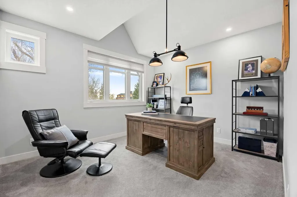 2223 Glenwood Drive SW Calgary AB T3E 3Y7