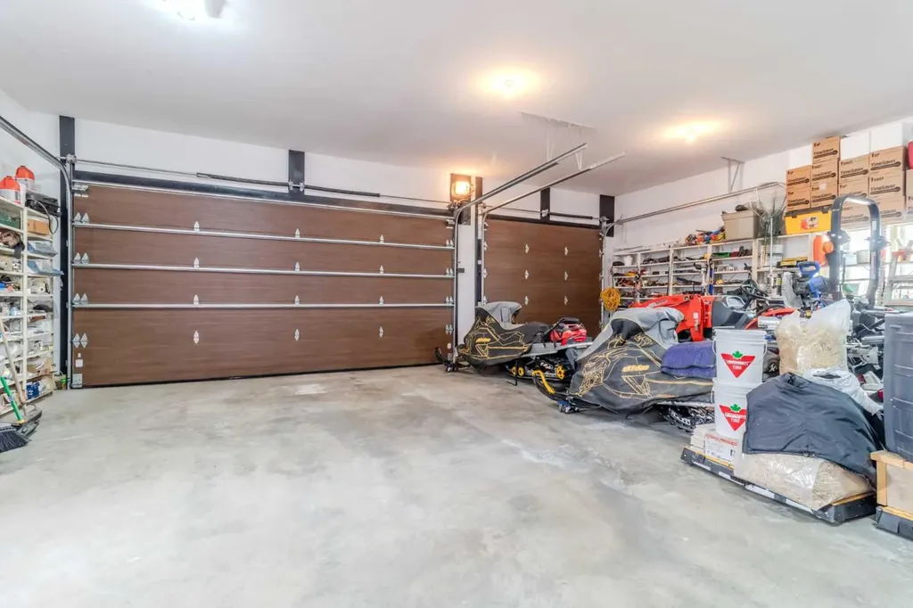121-2310 Twp Road 370 Rural Red Deer County AB T4G0N4