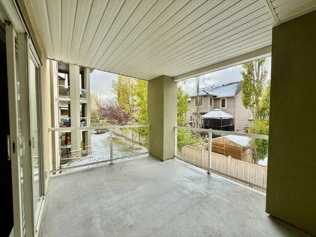 2518 Fish Creek Boulevard SW Calgary AB T2Y 4T5