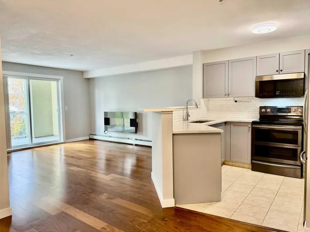 2518 Fish Creek Boulevard SW Calgary AB T2Y 4T5