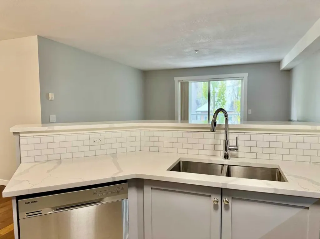 2518 Fish Creek Boulevard SW Calgary AB T2Y 4T5