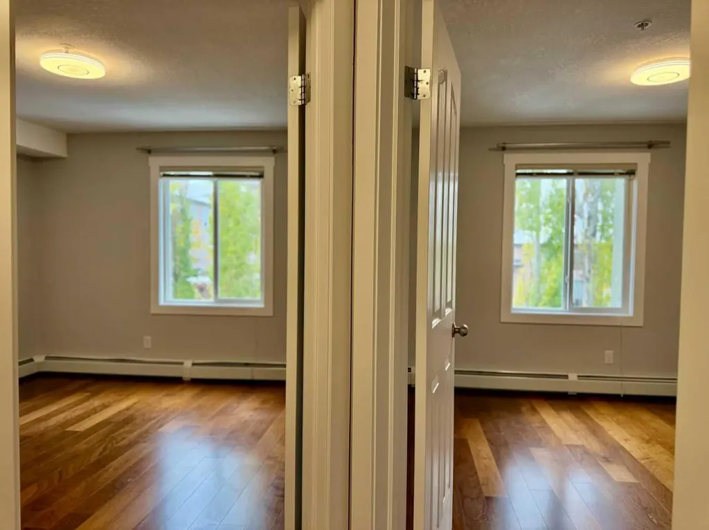 2518 Fish Creek Boulevard SW Calgary AB T2Y 4T5