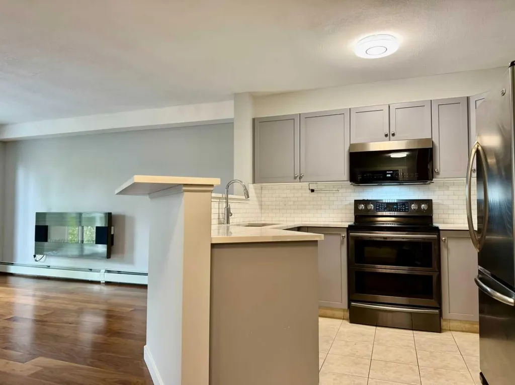 2518 Fish Creek Boulevard SW Calgary AB T2Y 4T5