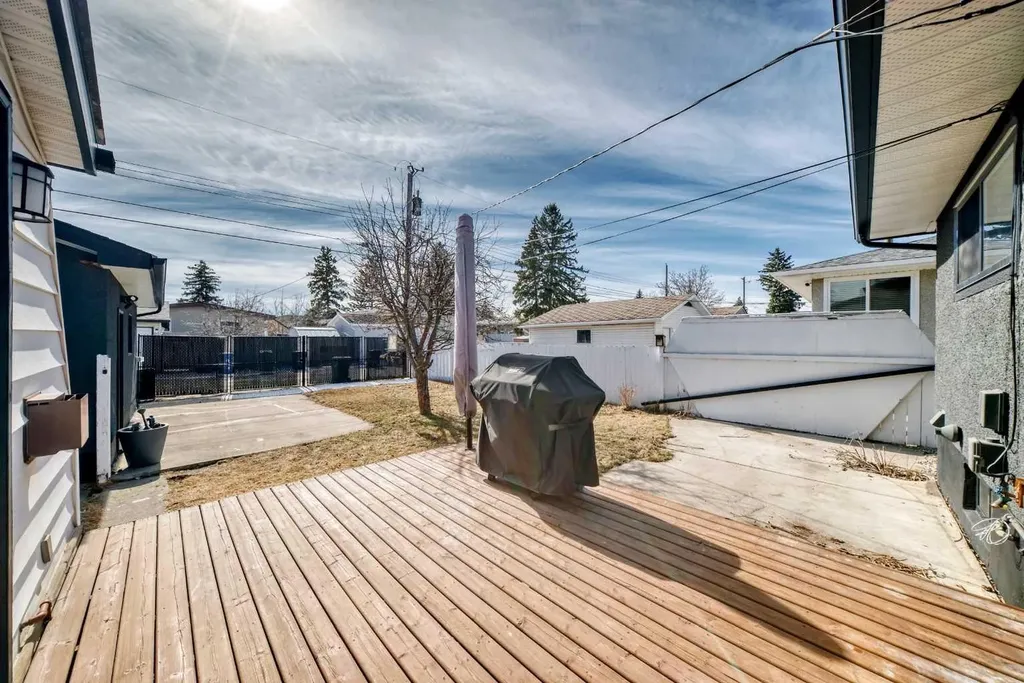 9215 Allison Drive SE Calgary AB T2J 1B3