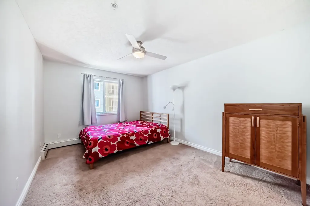 290 Shawville Way SE Calgary AB T2Y3Z9