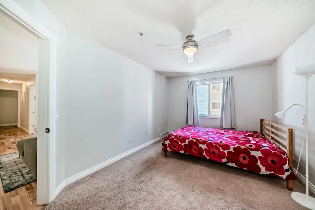 290 Shawville Way SE Calgary AB T2Y3Z9