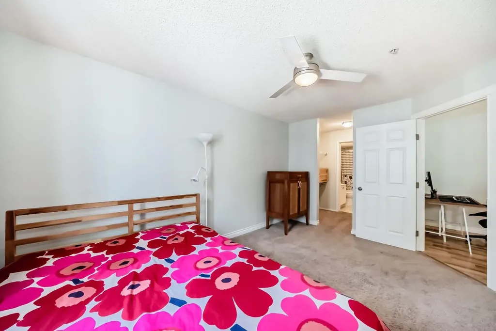 290 Shawville Way SE Calgary AB T2Y3Z9