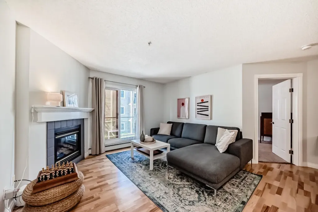 290 Shawville Way SE Calgary AB T2Y3Z9