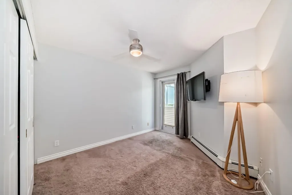 290 Shawville Way SE Calgary AB T2Y3Z9