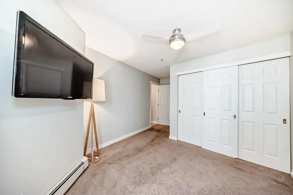 290 Shawville Way SE Calgary AB T2Y3Z9