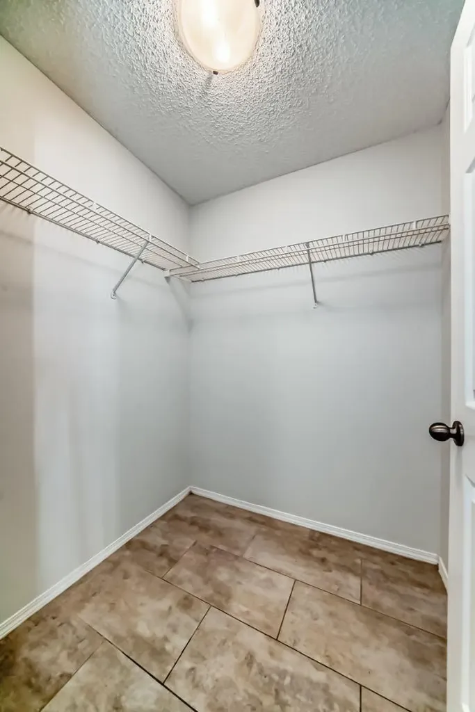 290 Shawville Way SE Calgary AB T2Y3Z9