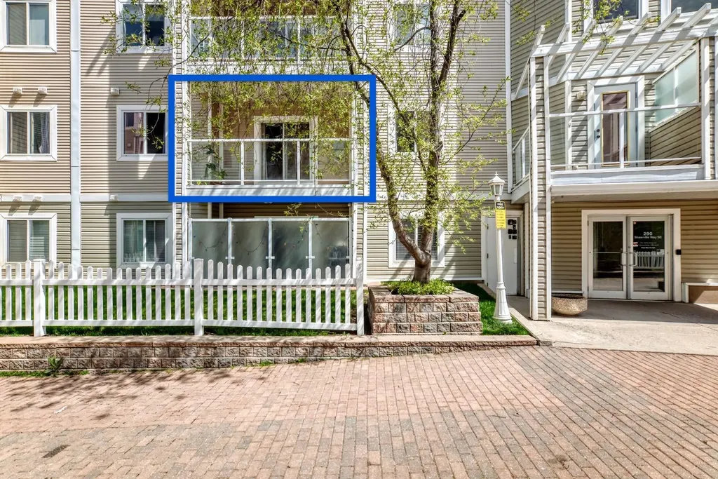 290 Shawville Way SE Calgary AB T2Y3Z9