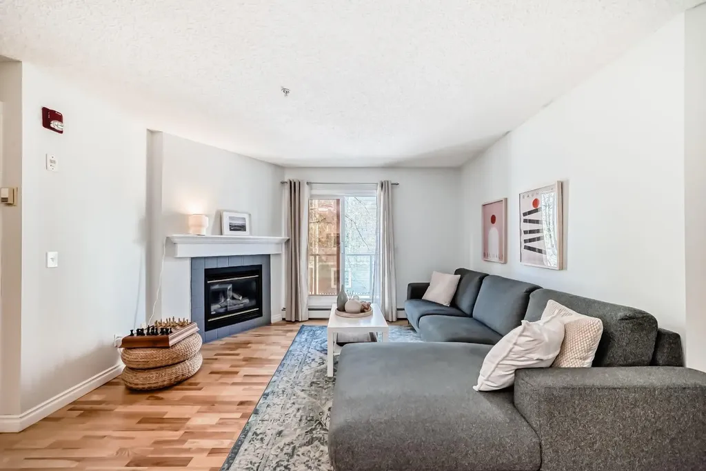 290 Shawville Way SE Calgary AB T2Y3Z9
